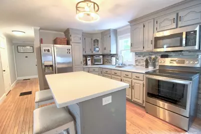 52 Sunrise Ave, Fitchburg, MA 01420 - Photo 5