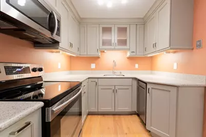 8 Riverside St #3-3, Watertown, MA 02472 - Photo 3