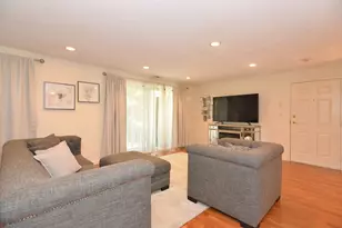 14 Bourbon St, Peabody, MA 01960 - Photo 3