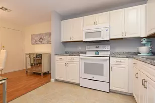 14 Bourbon St, Peabody, MA 01960 - Photo 11