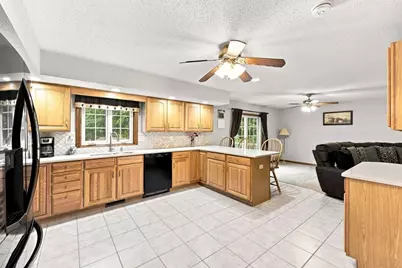 46 Jessica Pl, Agawam, MA 01030 - Photo 5