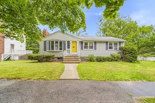 5 Hull, Saugus, MA 01906 - Photo 1