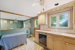 5 Hull Dr, Saugus, MA 01906 - Photo 9