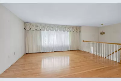 5 Jeremiah Cir, Medford, MA 02155 - Photo 3