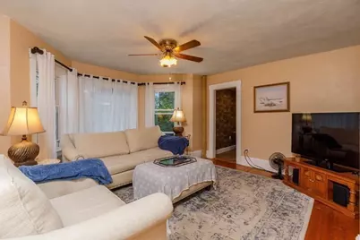 27 Elm Street, Leominster, MA 01453 - Photo 9