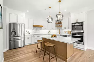 13 Whitman Cir, Bellingham, MA 02019 - Photo 3