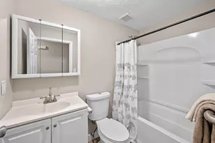 68 Lantern Ln, Dracut, MA 01826 - Photo 23