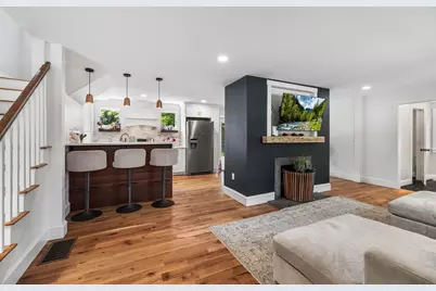342 Franklin St, Framingham, MA 01702 - Photo 3