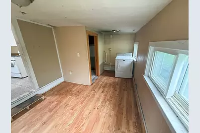 33 Avalon St, Revere, MA 02151 - Photo 3