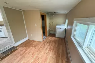 33 Avalon St, Revere, MA 02151 - Photo 3