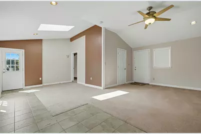 55 Chilmark St, Worcester, MA 01604 - Photo 33