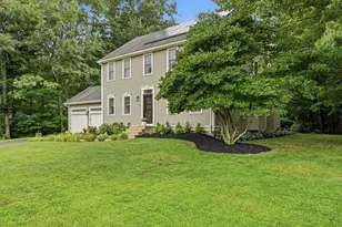 21 Wildflower Dr, Sutton, MA 01590 - Photo 3