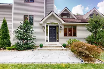 22 Old Cambridge Turnpike, Lincoln, MA 01773 - Photo 3