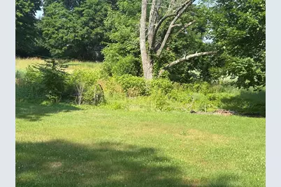 12 Nelson Pl, Worcester, MA 01605 - Photo 9