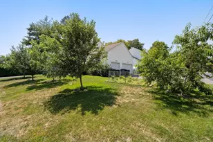 11 Brackett Rd, Framingham, MA 01702 - Photo 17