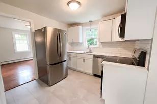 48 Woodlawn St, Randolph, MA 02368 - Photo 3