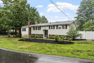 2 Stratton Dr, Hudson, MA 01749 - Photo 1