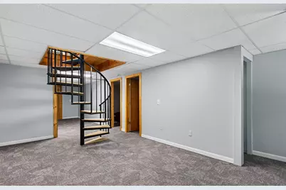 410 Billings Rd, Fitchburg, MA 01420 - Photo 17