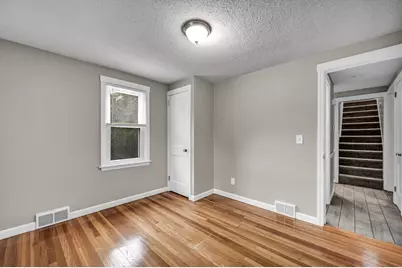118 Pilgrim Rd, Springfield, MA 01118 - Photo 7