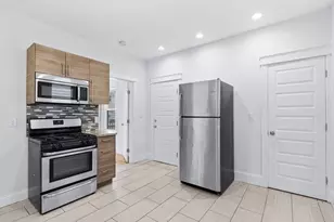 8 Roach St, Boston, MA 02125 - Photo 3