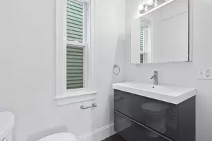 8 Roach St, Boston, MA 02125 - Photo 5