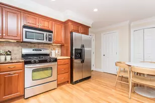 16 Peirce St, Waltham, MA 02453 - Photo 11
