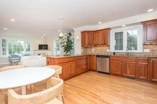 16 Peirce St, Waltham, MA 02453 - Photo 9