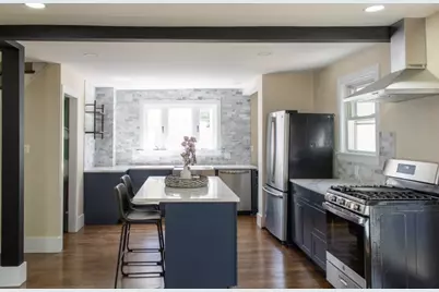 15 Churchill St, Milton, MA 02186 - Photo 3