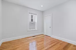 35 Newport St, Boston, MA 02125 - Photo 9