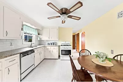 46 Fetherston Ave, Lowell, MA 01852 - Photo 9
