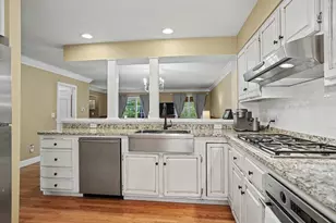 42 Laurelwood Dr, Hopedale, MA 01747 - Photo 11