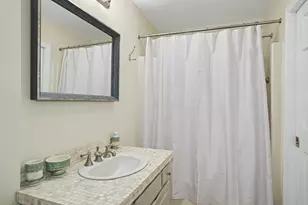 42 Laurelwood Dr, Hopedale, MA 01747 - Photo 33