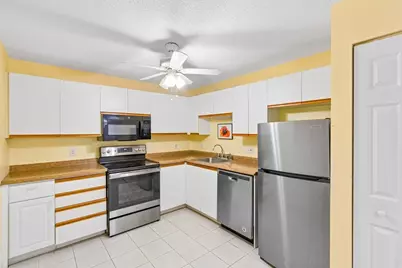 3920 Mystic Valley Parkway #709, Medford, MA 02155 - Photo 5