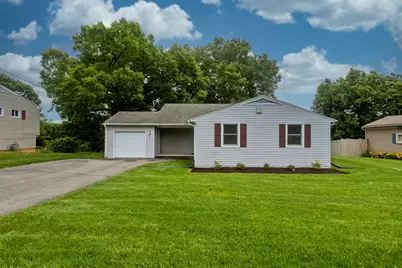 89 Garvey Dr, Springfield, MA 01109 - Photo 1