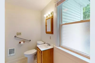 4 Davis St, Montague, MA 01376 - Photo 9