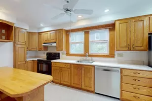4 Davis St, Montague, MA 01376 - Photo 7