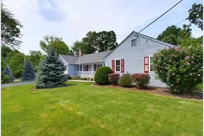 110 Colonial Road, North Attleboro, MA 02760 - Photo 3