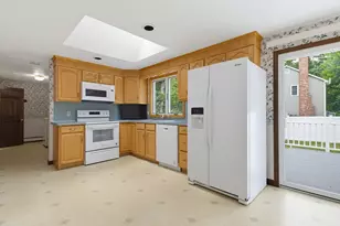 110 Colonial Rd, North Attleboro, MA 02760 - Photo 15