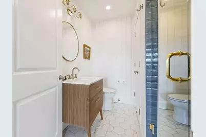 735 E 3rd St #3, Boston, MA 02127 - Photo 11