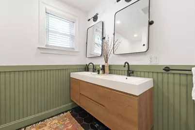 735 E 3rd St #3, Boston, MA 02127 - Photo 19