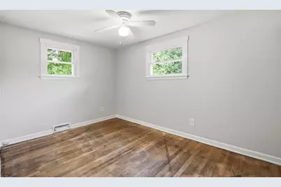 300 Newhouse St, Springfield, MA 01118 - Photo 19