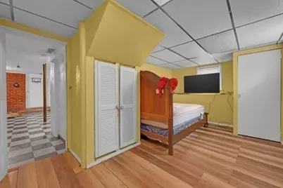 21 N Steele St, Worcester, MA 01607 - Photo 3