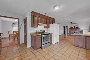 21 N Steele St, Worcester, MA 01607 - Photo 17