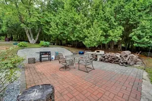 21 N Steele St, Worcester, MA 01607 - Photo 23