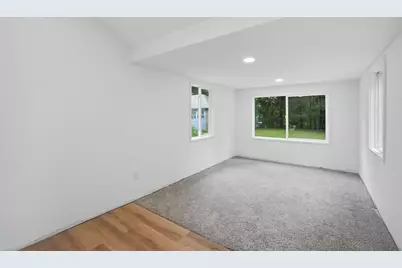 55 Fuller St, Chicopee, MA 01020 - Photo 37
