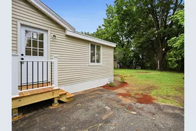 55 Fuller St, Chicopee, MA 01020 - Photo 5