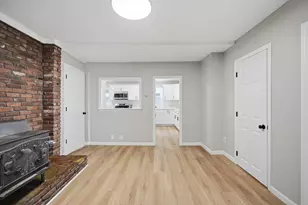 55 Fuller St, Chicopee, MA 01020 - Photo 17