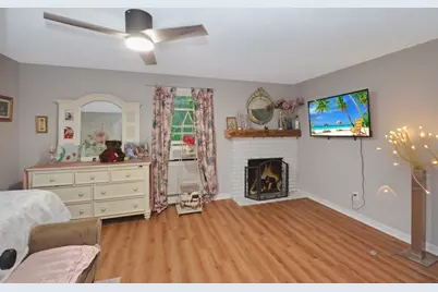 57 Quaker St, Northbridge, MA 01534 - Photo 19