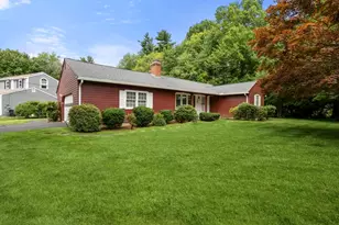 96 Birchwood Dr, Holden, MA 01520 - Photo 1