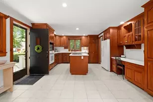11 Elginwood Rd, Peabody, MA 01960 - Photo 5
